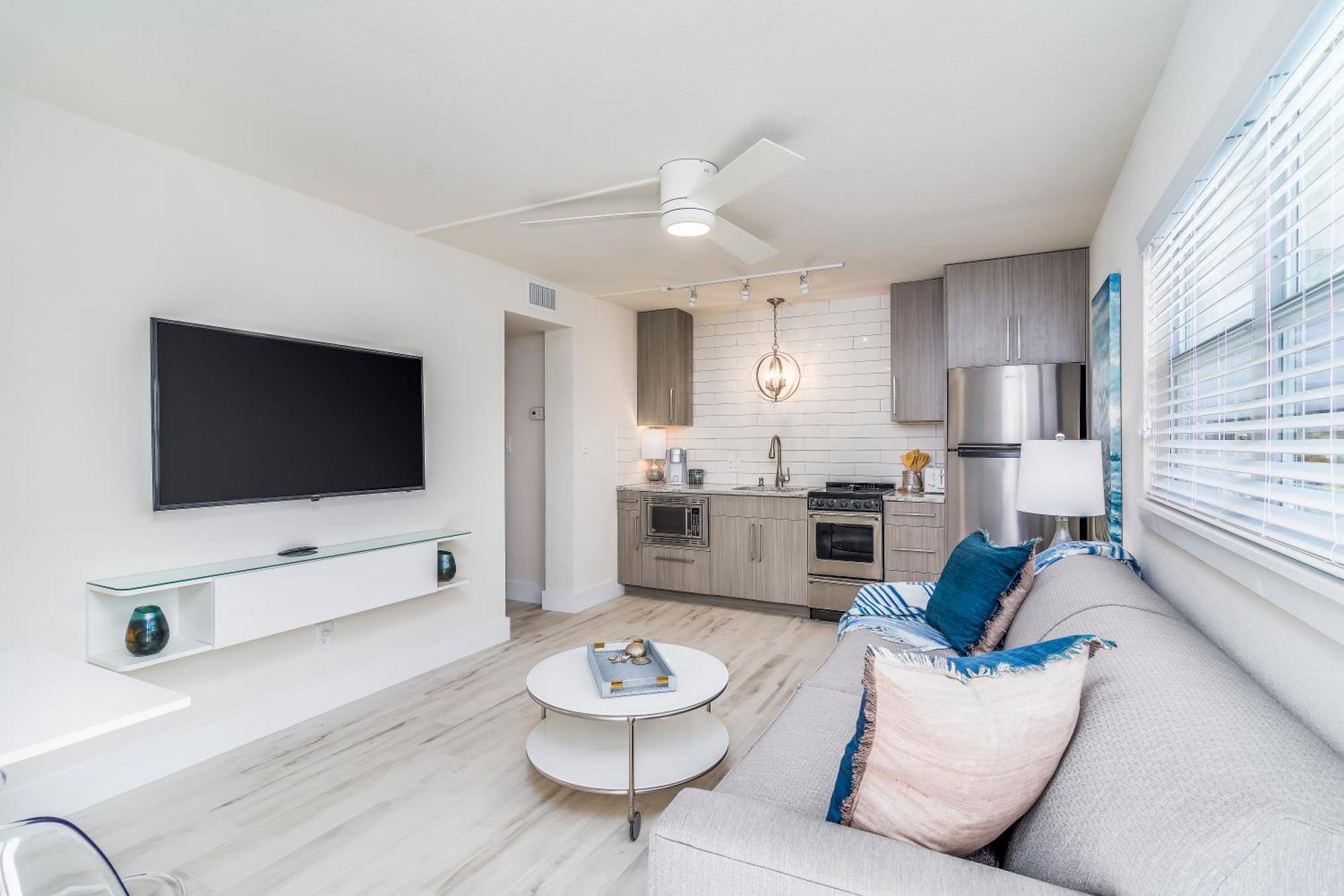 Boutique Vacation Rental Complex At Beach 코코아비치 외부 사진