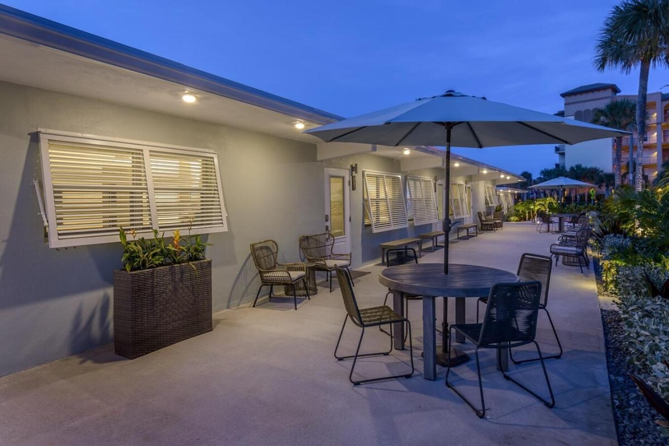Boutique Vacation Rental Complex At Beach 코코아비치 외부 사진