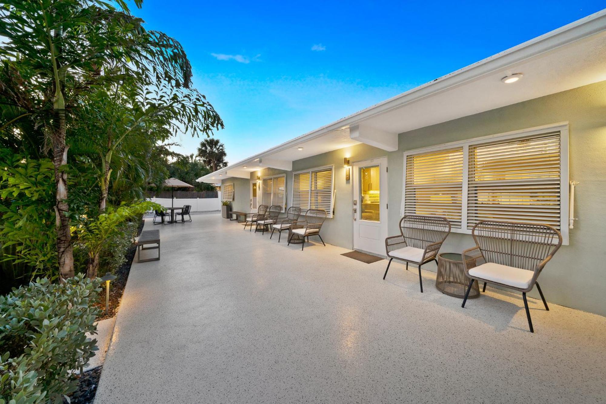 Boutique Vacation Rental Complex At Beach 코코아비치 외부 사진